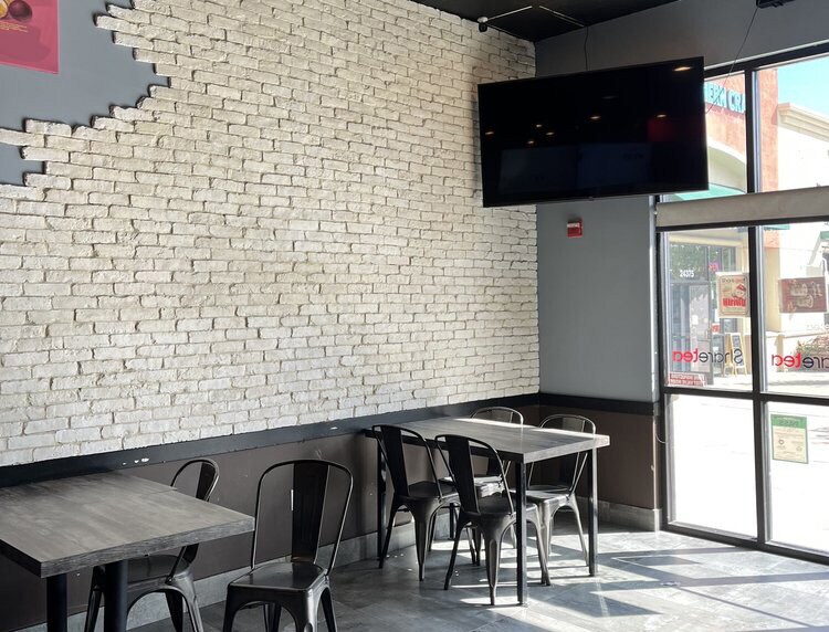 More Photos Of 24363 Southland Dr, Hayward Restaurant For Lease