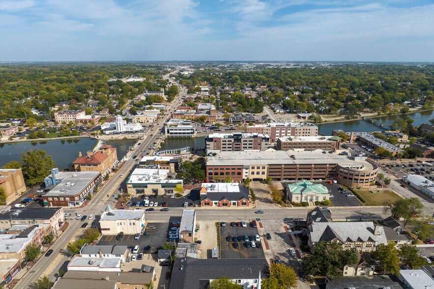 More Photos Of 24 S 2nd St, St Charles Bank For Lease