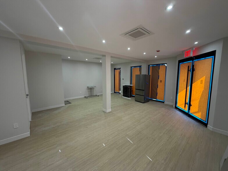 More Photos Of 12-36 31st Dr, Long Island City Storefront Retail Residential For Lease