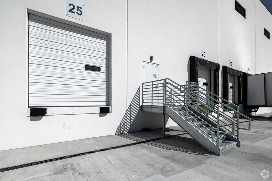 More Photos Of 485 N Jimmy Doolittle Rd, Salt Lake City Warehouse For Lease