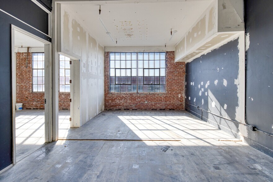 More Photos Of 679-685 3rd St, San Francisco Office For Sale