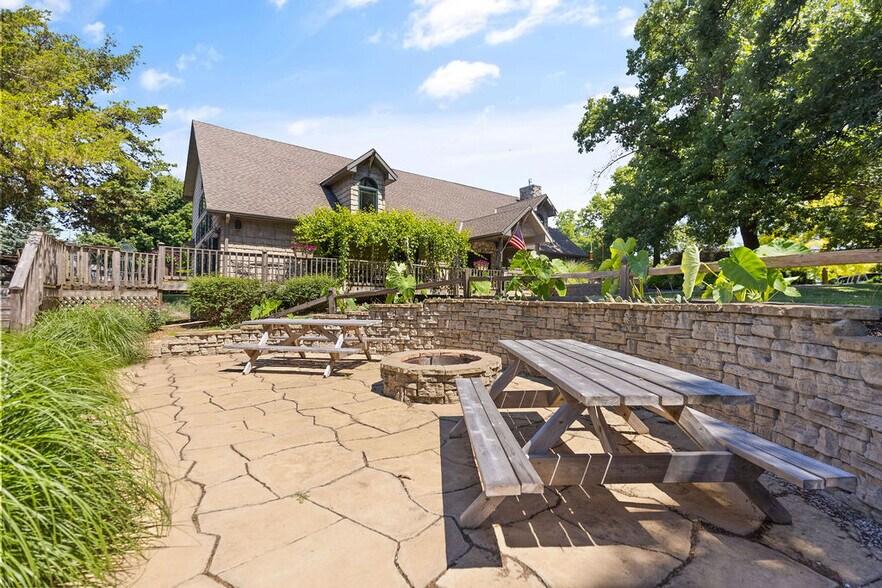 More Photos Of 2211 E 640th Pl, Ursa Winery Vineyard For Sale