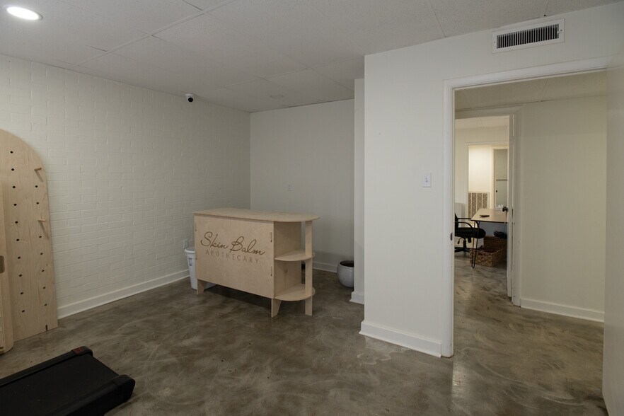More Photos Of 3115 John F Kennedy Blvd, North Little Rock Office For Sale