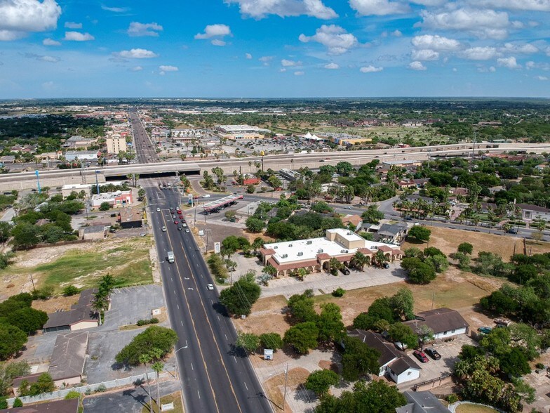 More Photos Of 1740 Boca Chica Blvd, Brownsville Drugstore For Lease