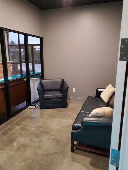 More Photos Of 4312 Republic Ct, Concord Warehouse For Lease
