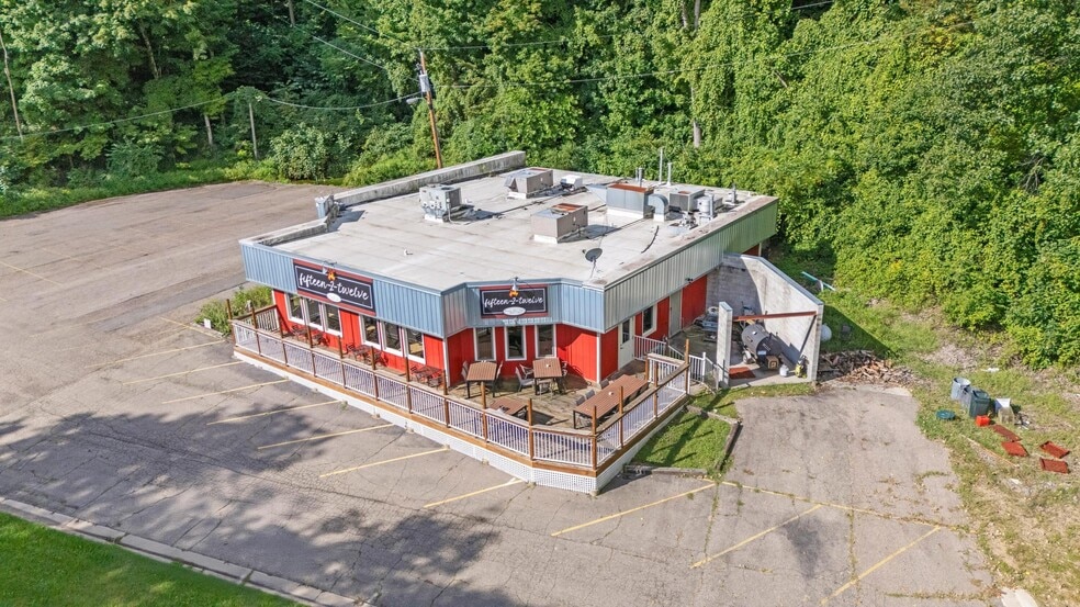More Photos Of 15212 N Red Bud Trl, Buchanan General Retail For Sale