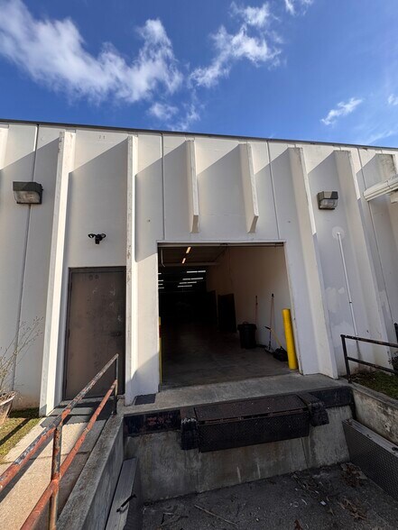 More Photos Of 500 Old Bremen Rd, Carrollton Warehouse For Lease