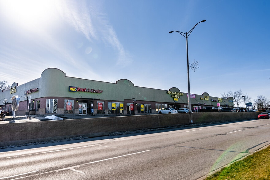 More Photos Of 10905 Shawnee Mission Pky, Shawnee Mission Storefront For Lease