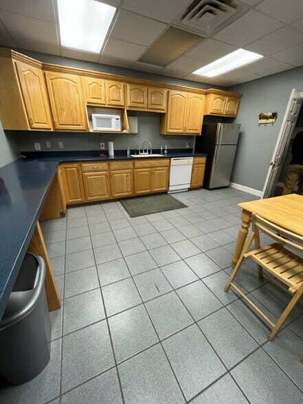 More Photos Of 500 Soho Dr, Adairsville Warehouse For Lease