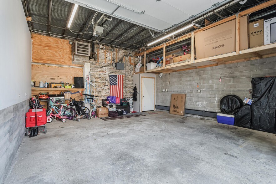 More Photos Of 5481 N Northwest Hwy, Chicago Storefront Retail Residential For Sale