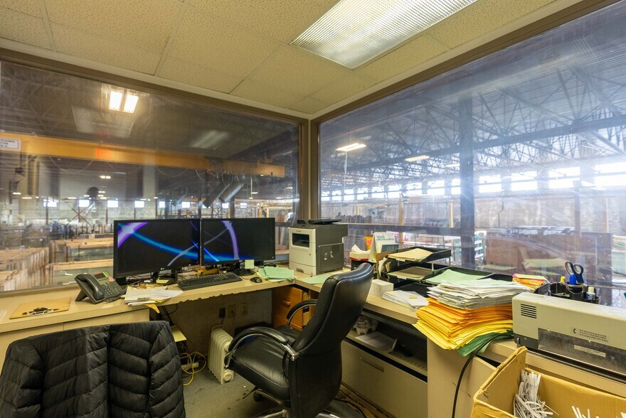 More Photos Of 5744 198 St, Langley Warehouse For Lease