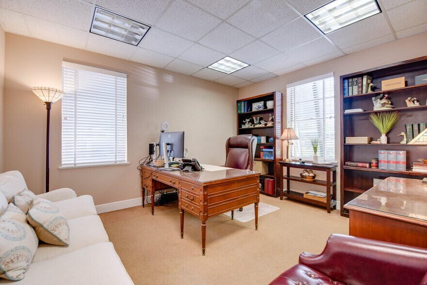 More Photos Of 604 Whitehead St, Key West Medical For Sale
