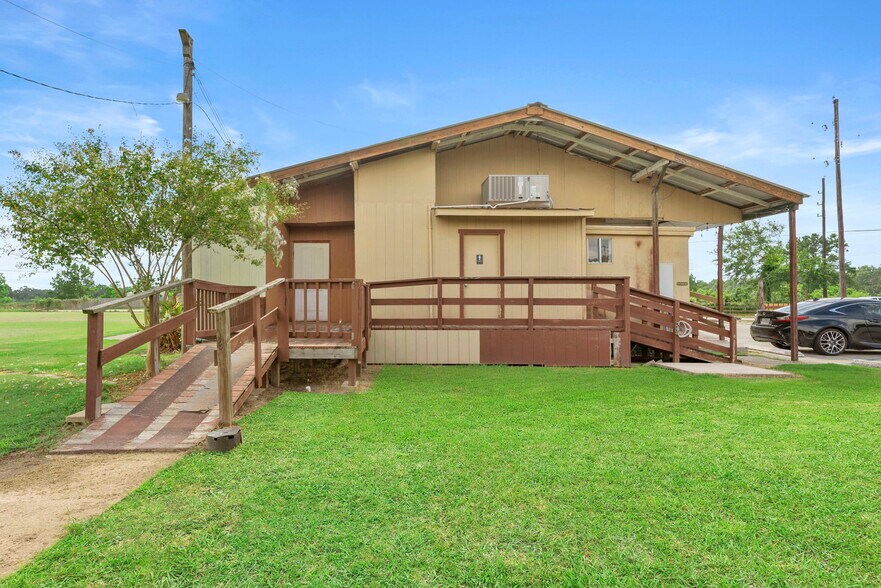 More Photos Of 2107 N Houston Ave, Humble Land For Sale