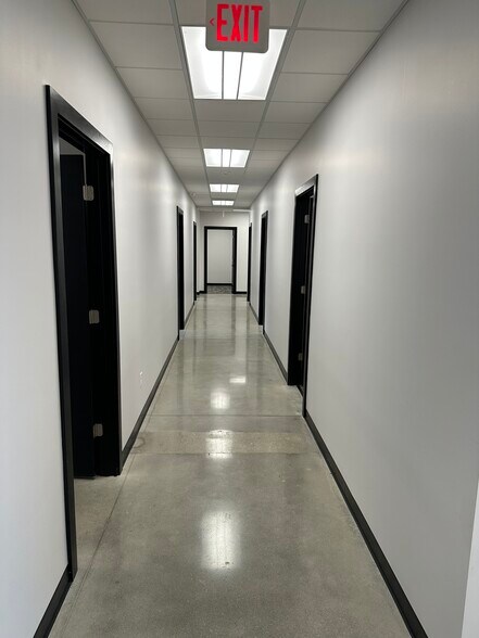 More Photos Of 1005 8th St SW, Altoona Storefront For Lease