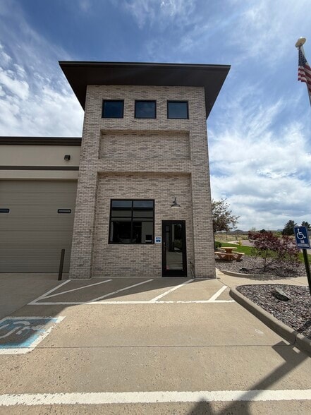 More Photos Of 9181 Commerce Center Cir, Highlands Ranch Self Storage For Sale