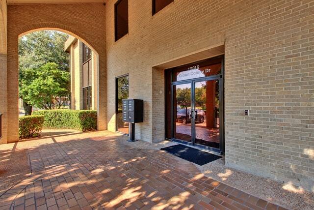 More Photos Of 10816 Crown Colony Dr, Austin Office For Lease