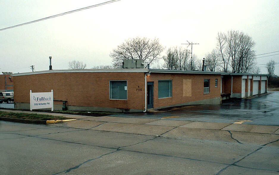 More Photos Of 7111-7115 N Hanley Rd, Hazelwood Service For Sale