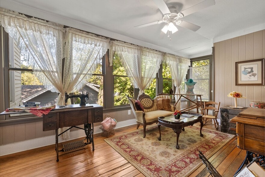 More Photos Of 207 W 2nd Ave, Easley Hospitality For Sale