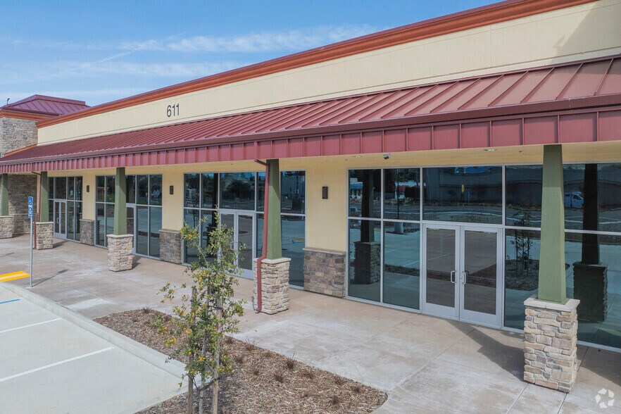 More Photos Of 611 Leisure Town Rd, Vacaville Restaurant For Lease