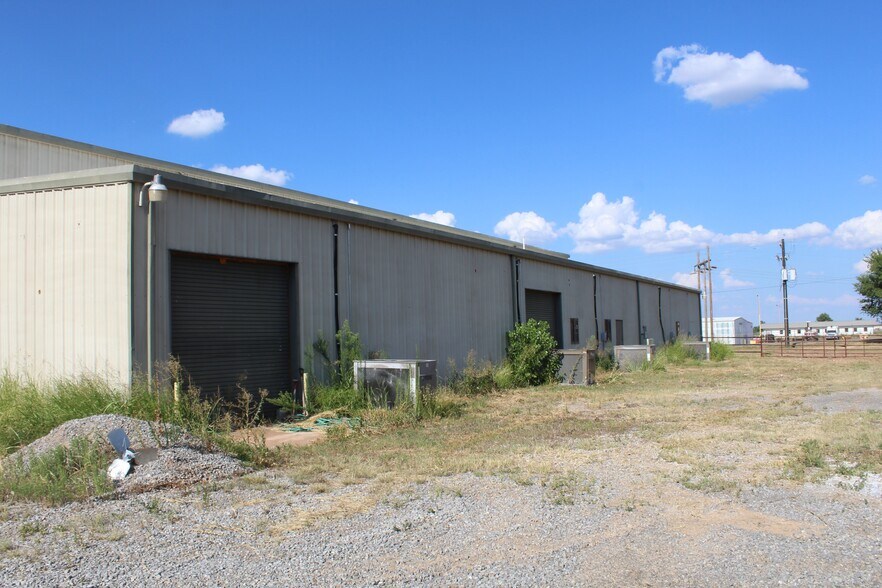 More Photos Of 507 48th St, Woodward Warehouse For Sale