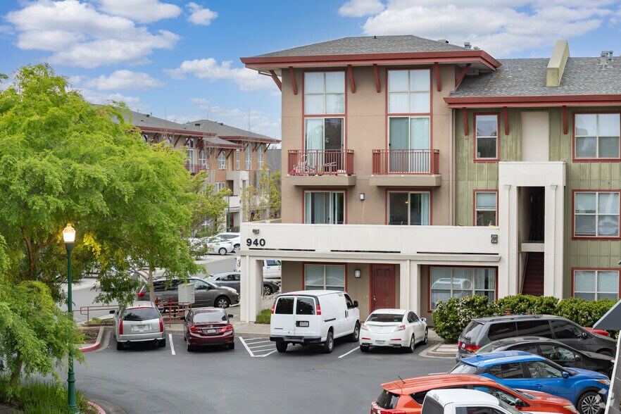More Photos Of 965 Doubles Dr, Santa Rosa Apartments For Lease