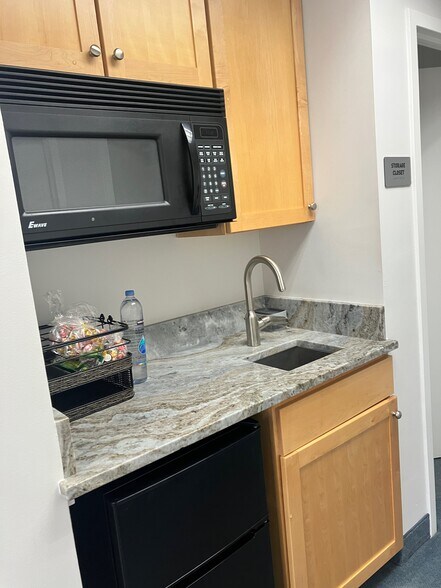 More Photos Of 7329-7351 Hanover Pky, Greenbelt Office For Lease