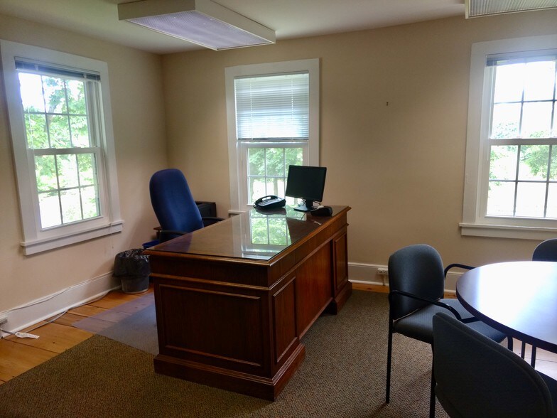 More Photos Of 2 Clerico Ln, Hillsborough Unknown For Lease