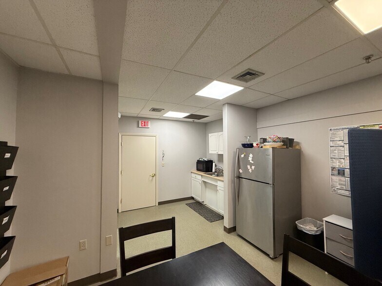 More Photos Of 311 Darling Ave, South Portland Office For Lease