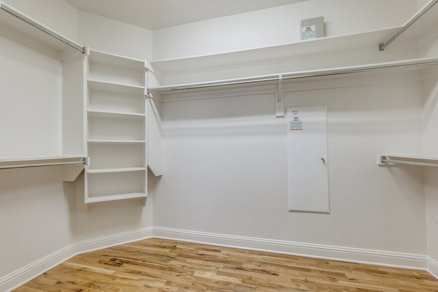 More Photos Of 4210 Prescott Ave, Dallas Apartments For Sale