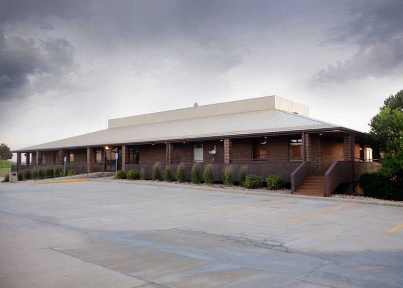 More Photos Of 19700 E Parker Square Dr, Parker Rehabilitation Center For Sale