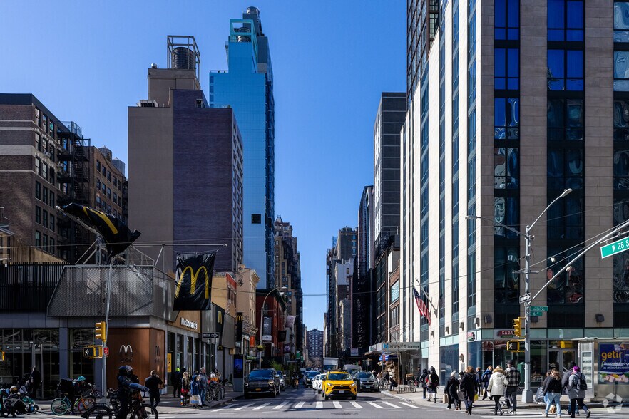 More Photos Of 145 W 28th St, New York Office For Lease