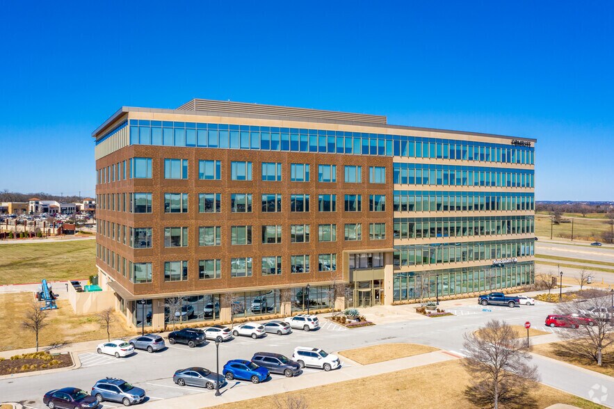 More Photos Of 550 Reserve St, Southlake Coworking Space