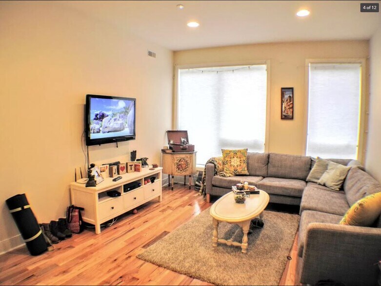 More Photos Of 1110 South St, Philadelphia Storefront Retail Residential For Sale