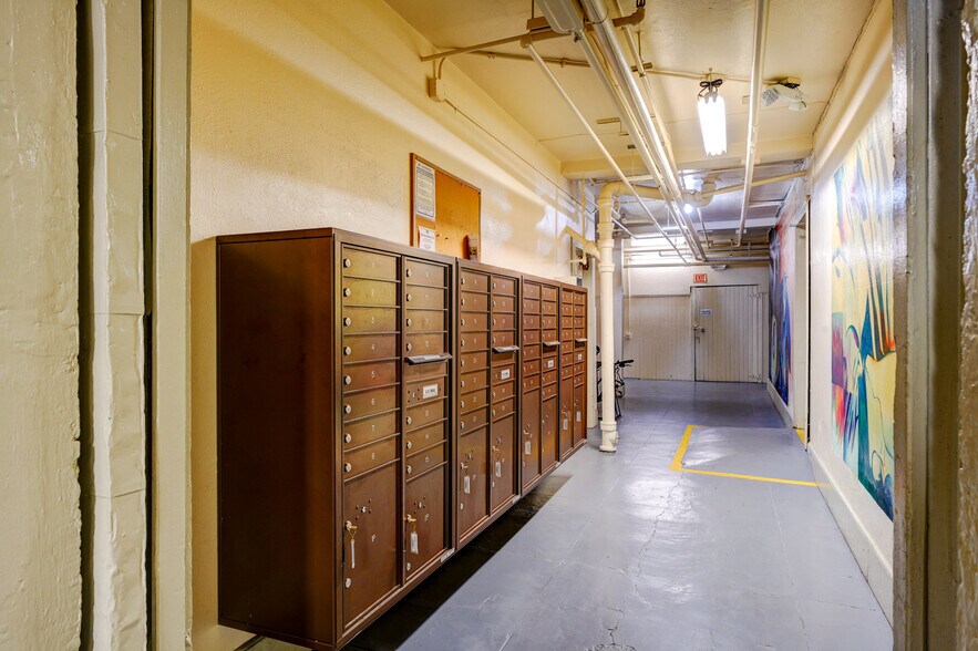More Photos Of 1429 SW 14th Ave, Portland Apartments For Sale