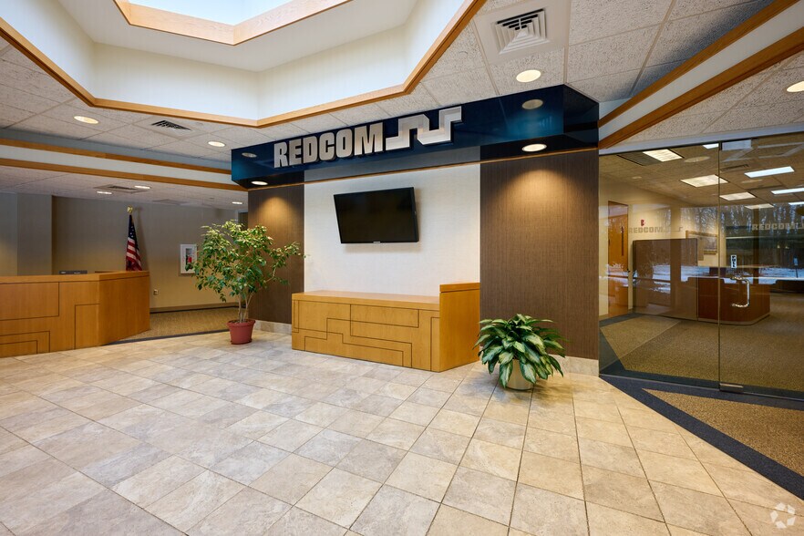 More Photos Of 1 Redcom Ctr, Victor Medical For Lease