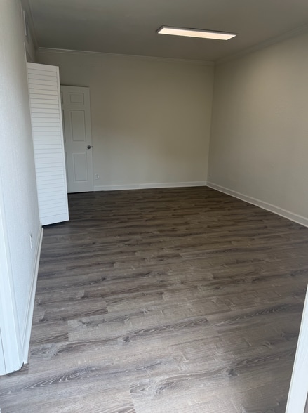 More Photos Of 1806 Hayward Ave, Chesapeake Loft Creative Space For Sale