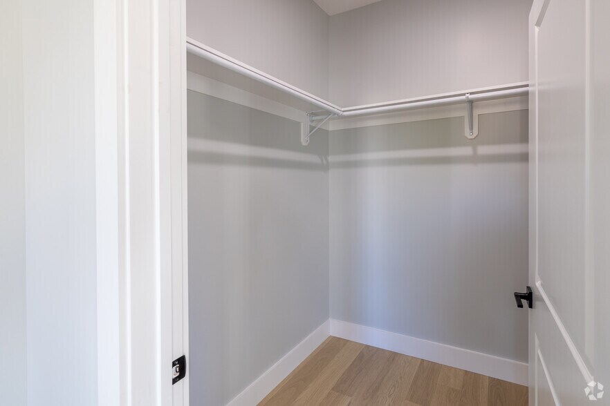 More Photos Of 34-40 Hudson St, Newark Apartments For Lease