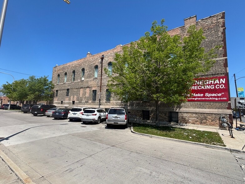 More Photos Of 1312 W North Ave, Chicago Loft Creative Space For Sale
