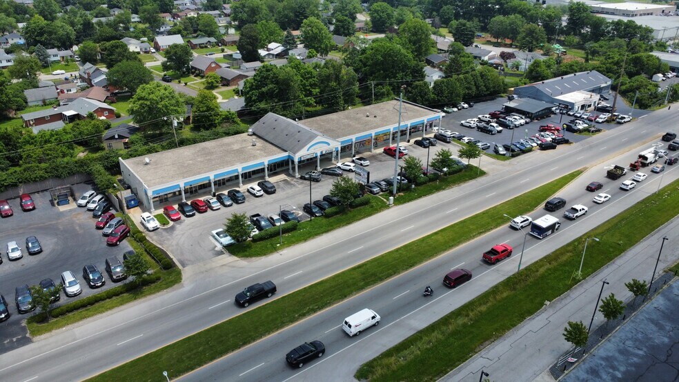 More Photos Of 565 E New Circle Rd, Lexington Storefront Retail Office For Lease