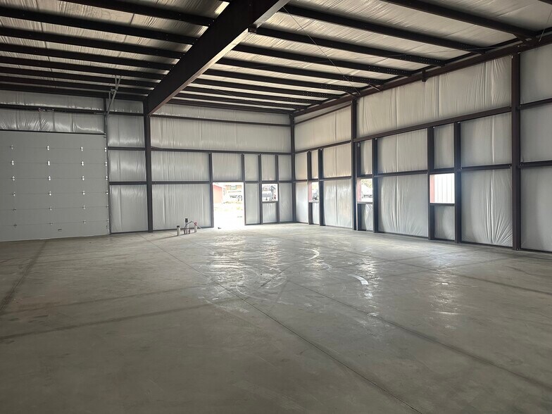 More Photos Of 563 Krueger Cyn, New Braunfels Industrial For Lease