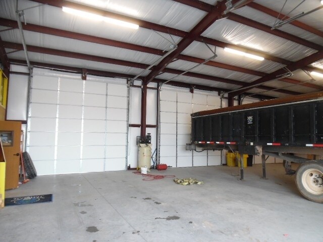 More Photos Of 32827 Airline Rd, Pauls Valley Warehouse For Sale