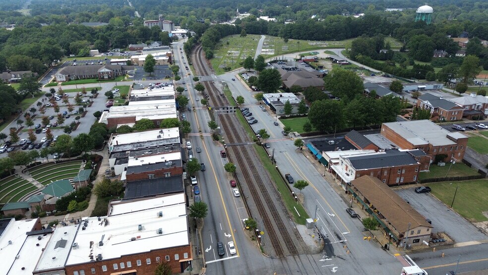 More Photos Of 108 NW Main St, Easley General Retail For Sale