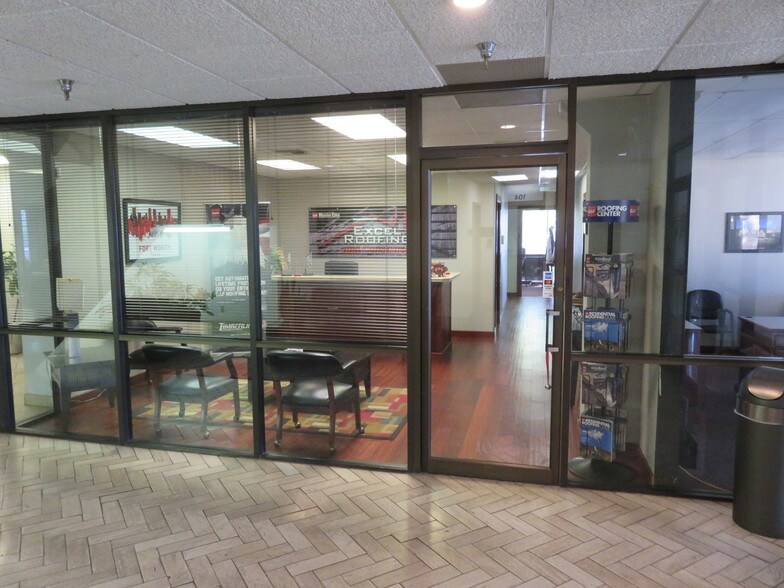 More Photos Of 5608 Malvey Ave, Fort Worth Loft Creative Space For Lease