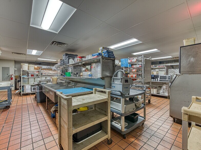 More Photos Of 11191 Telegraph Rd, Erie Specialty For Sale