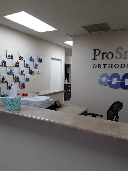 More Photos Of 13210 W Van Buren St, Goodyear Office For Lease