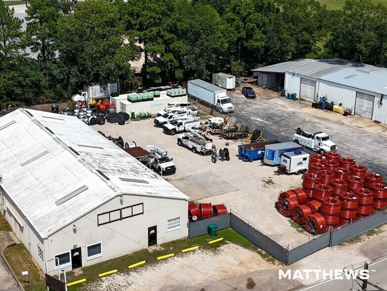 More Photos Of 101 Hilbig Rd, Conroe Service For Lease