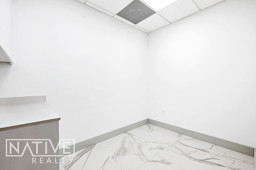 More Photos Of 3067-3071 E Commercial Blvd, Fort Lauderdale Medical For Lease