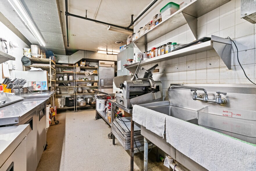 More Photos Of 123 Shiloh St, Pittsburgh Restaurant For Sale