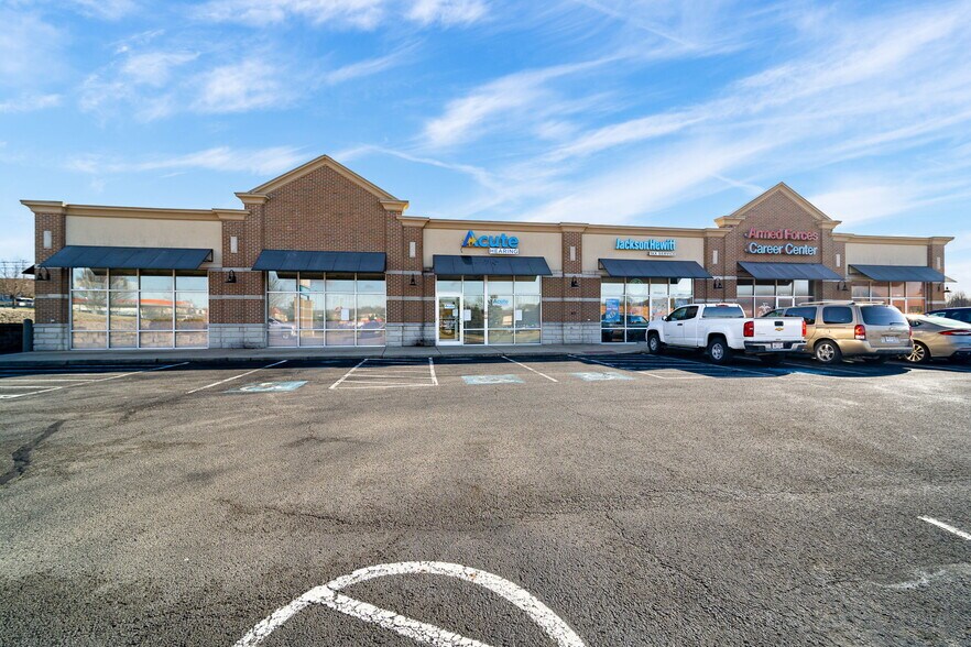 More Photos Of 120 Roberts Ln, Hillsboro Freestanding For Lease