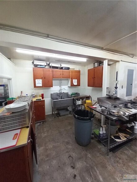 More Photos Of 114 Main St, Roundup Casino For Sale